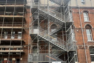 PUBLIC ACCESS STAIRS: HAMMERSMITH